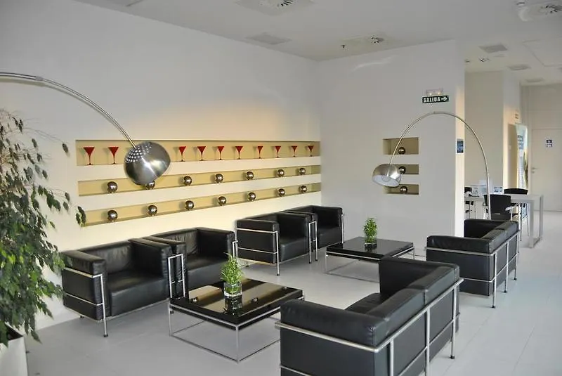 Hotel Holiday Inn Express Pamplona By Ihg Mutilva Baja