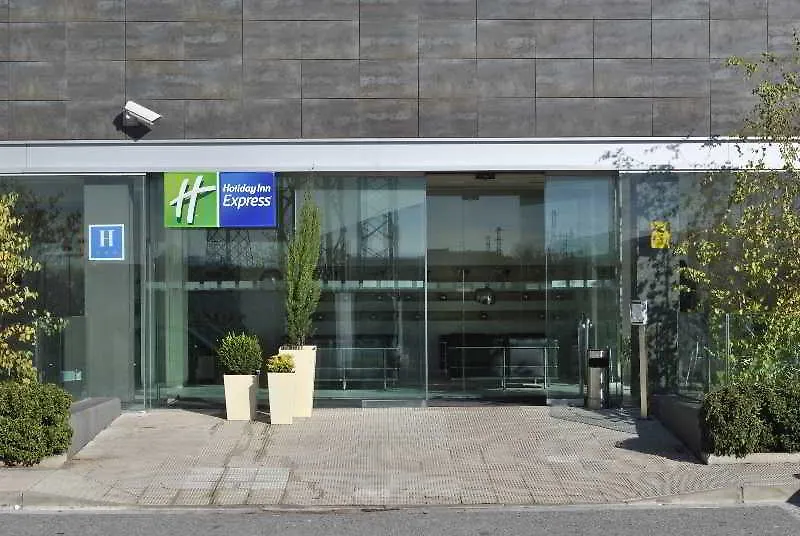 Holiday Inn Express Pamplona By Ihg Mutilva Baja